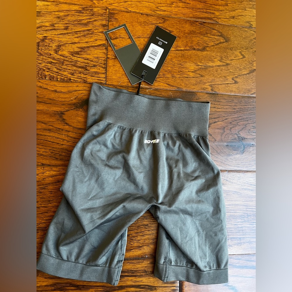 Grey BO + TEE biker workout shorts